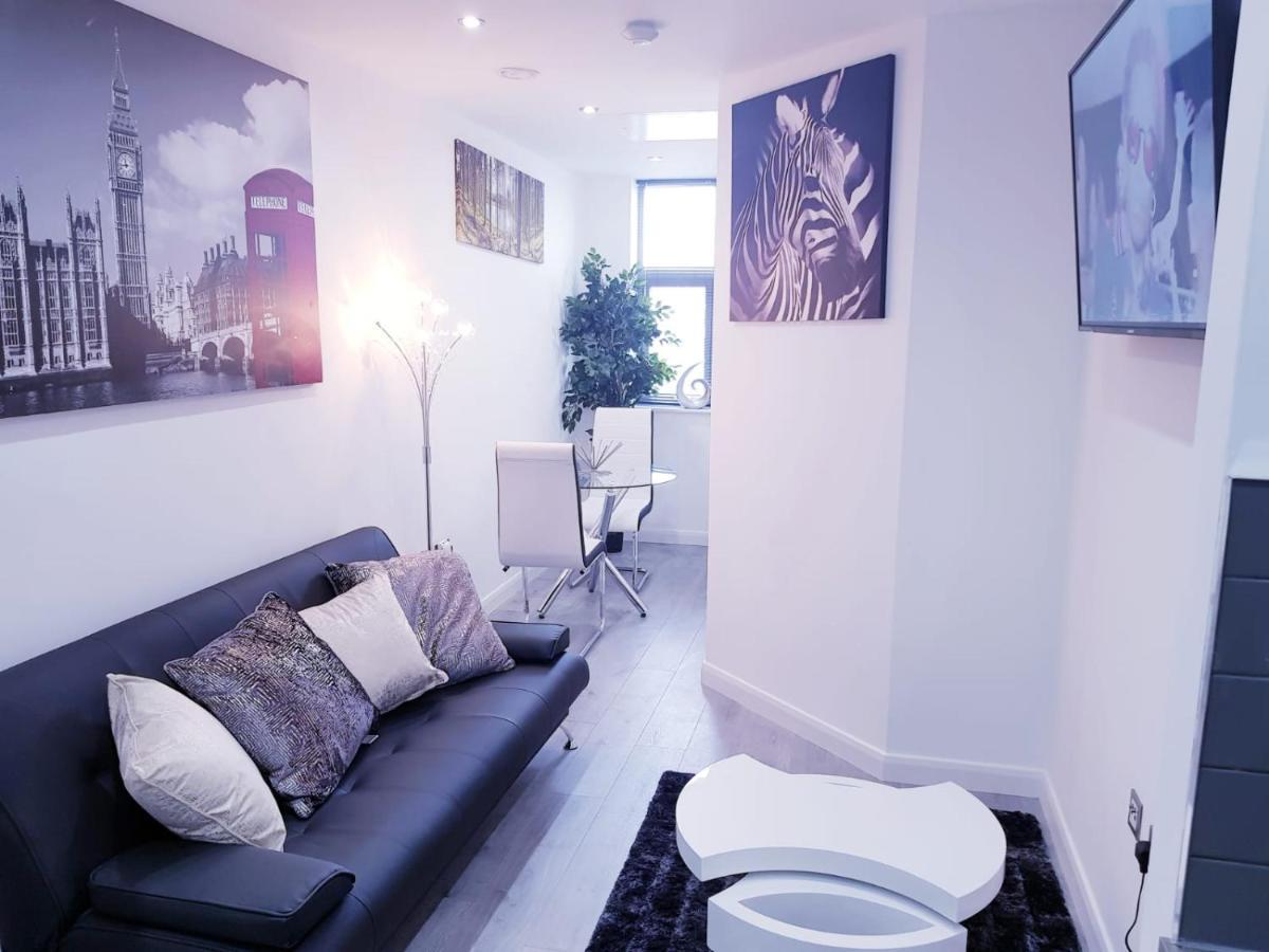 Z Home Apartments Лестер Экстерьер фото