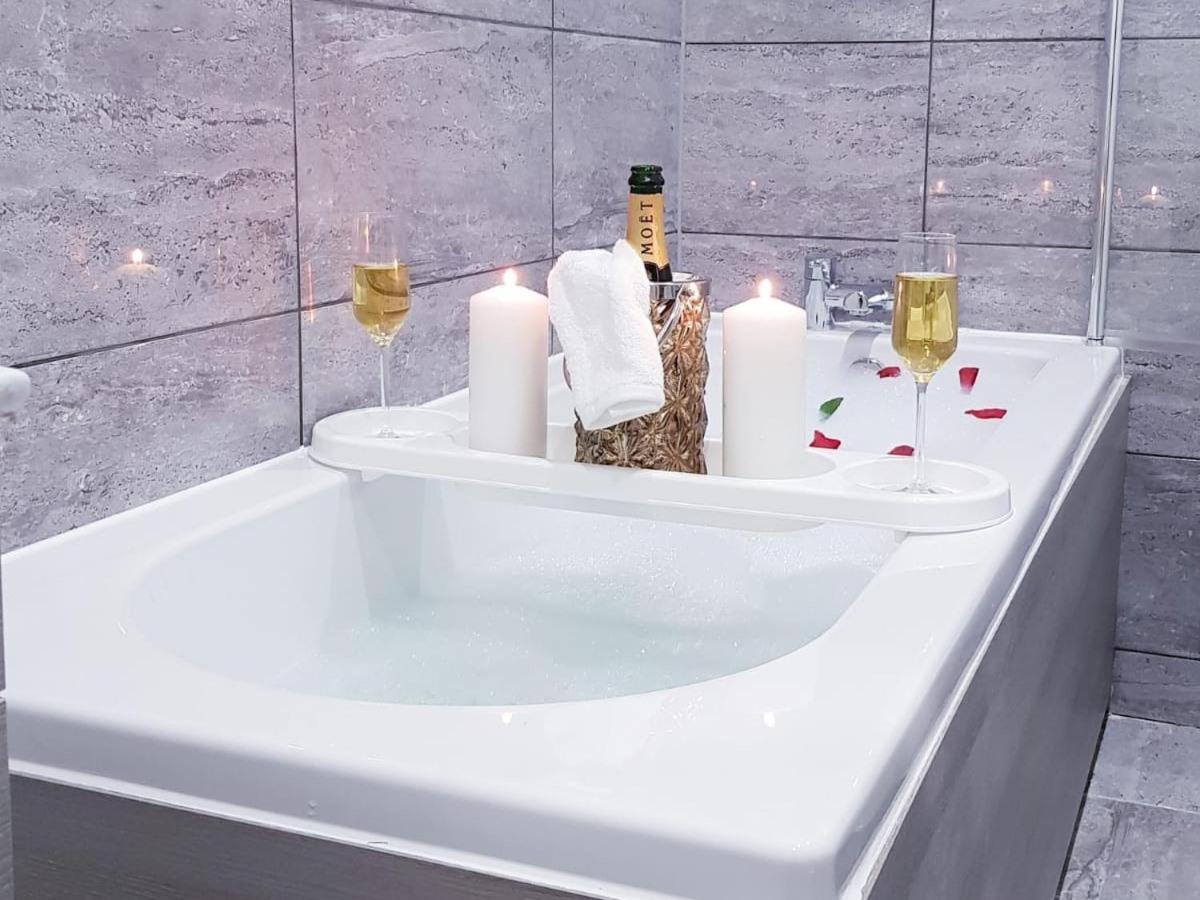 Z Home Apartments Лестер Экстерьер фото
