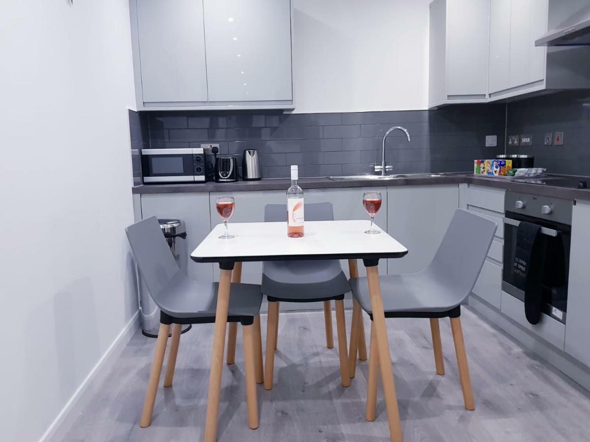 Z Home Apartments Лестер Экстерьер фото