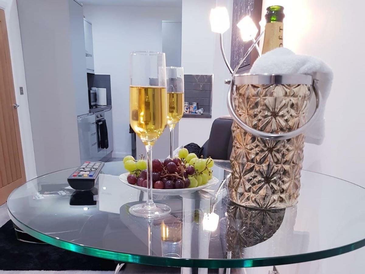 Z Home Apartments Лестер Экстерьер фото