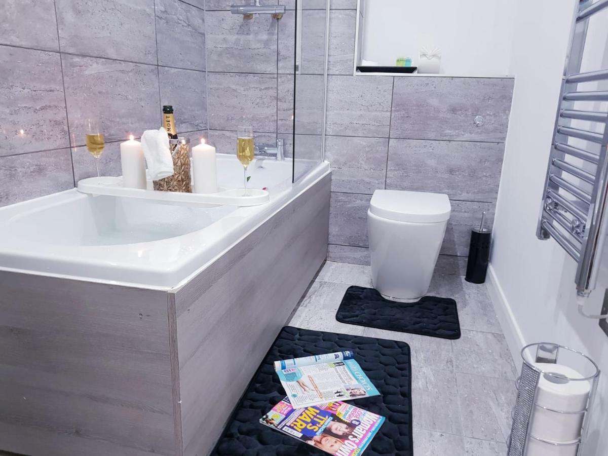 Z Home Apartments Лестер Экстерьер фото