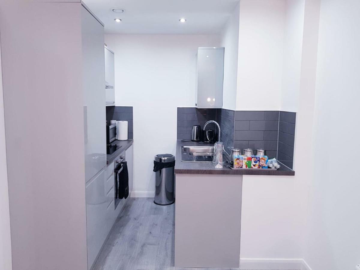 Z Home Apartments Лестер Экстерьер фото